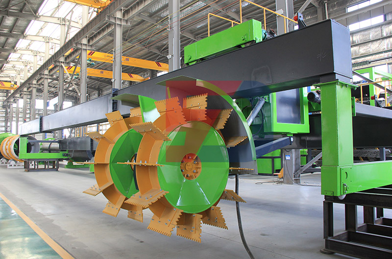 有機(jī)肥翻堆機(jī)