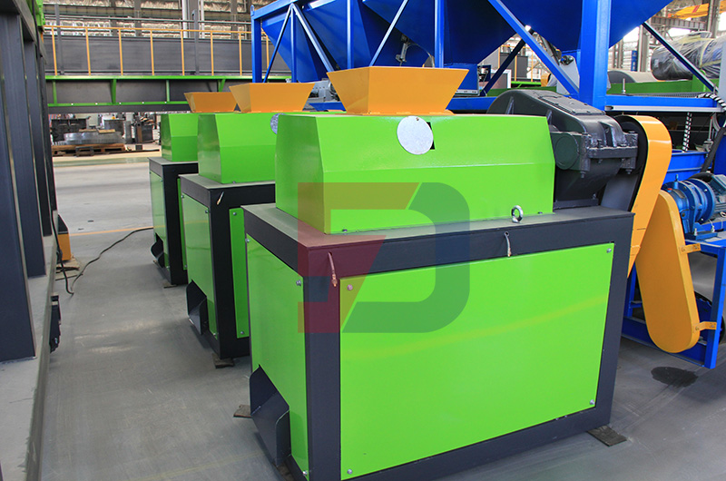 新型對(duì)輥擠壓造粒機(jī)（對(duì)輥顆粒機(jī)）