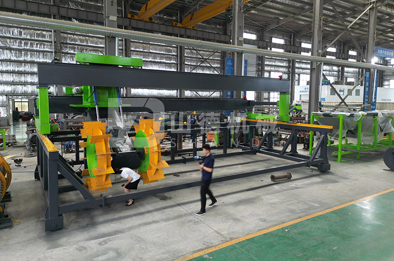 有機肥輪盤翻拋機