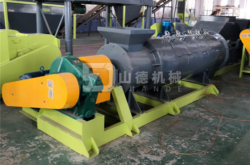 有機(jī)肥造粒機(jī)