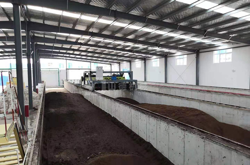 小型牛糞有機肥翻拋機設備