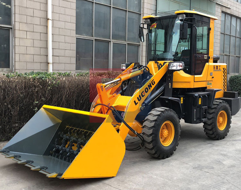 鏟車翻拋機(jī)設(shè)備